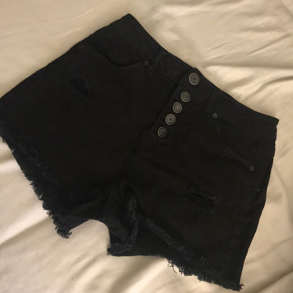 Refuge shorts
